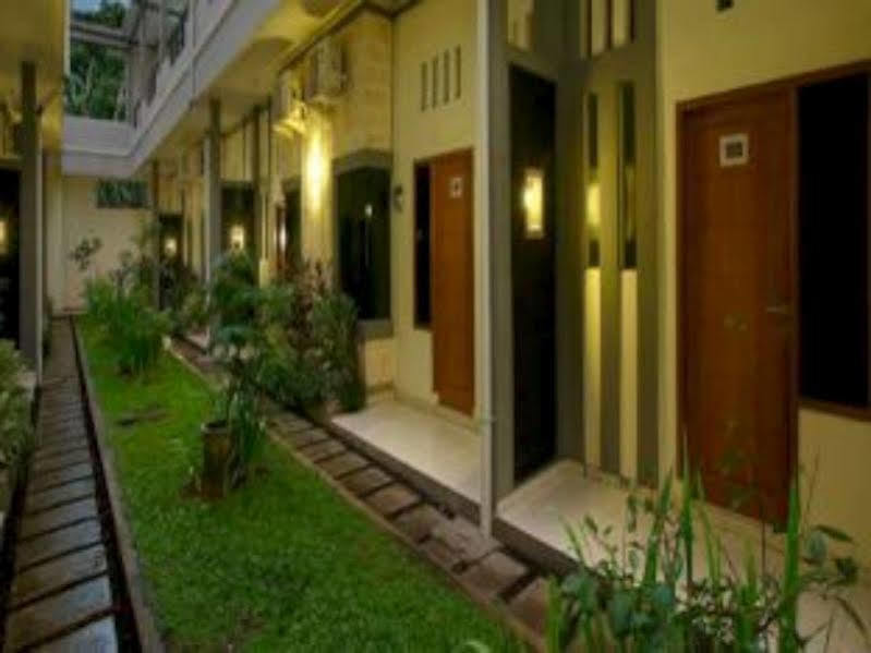 Super Oyo 91495 Hotel Indah Residence Denpasar Eksteriør bilde