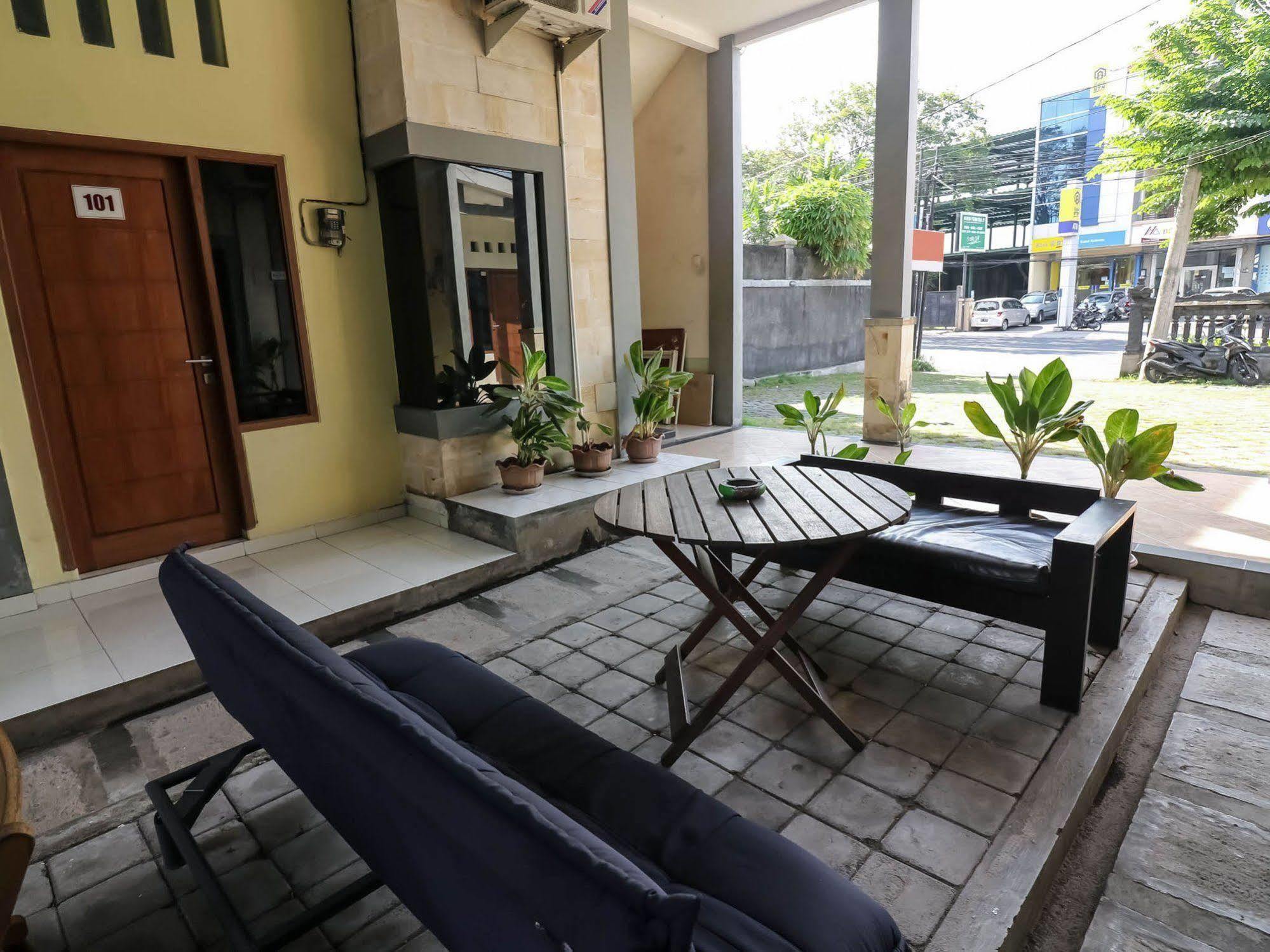 Super Oyo 91495 Hotel Indah Residence Denpasar Eksteriør bilde