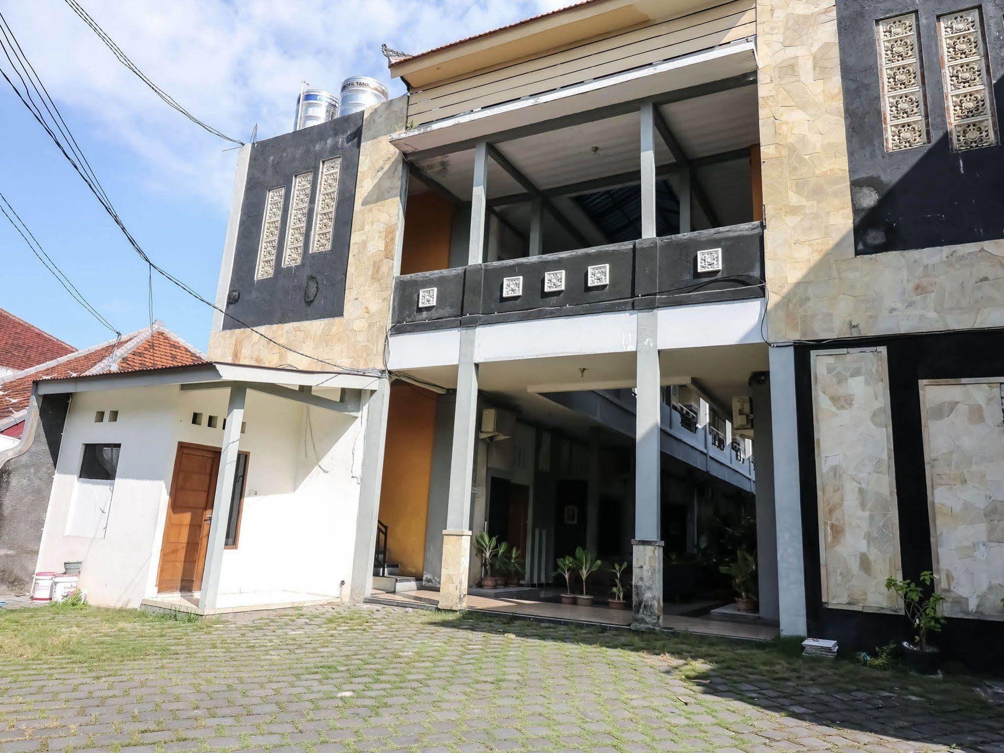 Super Oyo 91495 Hotel Indah Residence Denpasar Eksteriør bilde