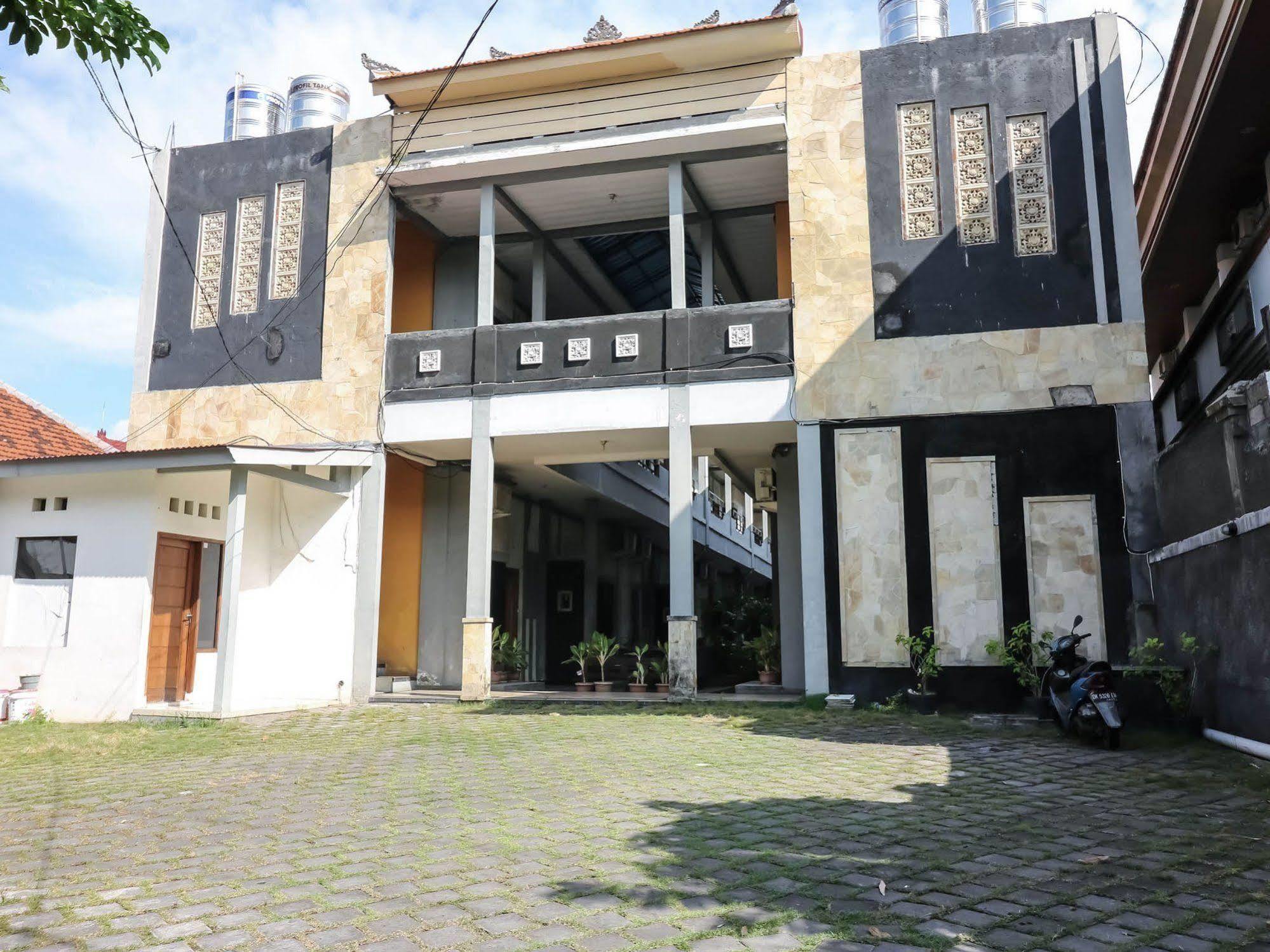 Super Oyo 91495 Hotel Indah Residence Denpasar Eksteriør bilde