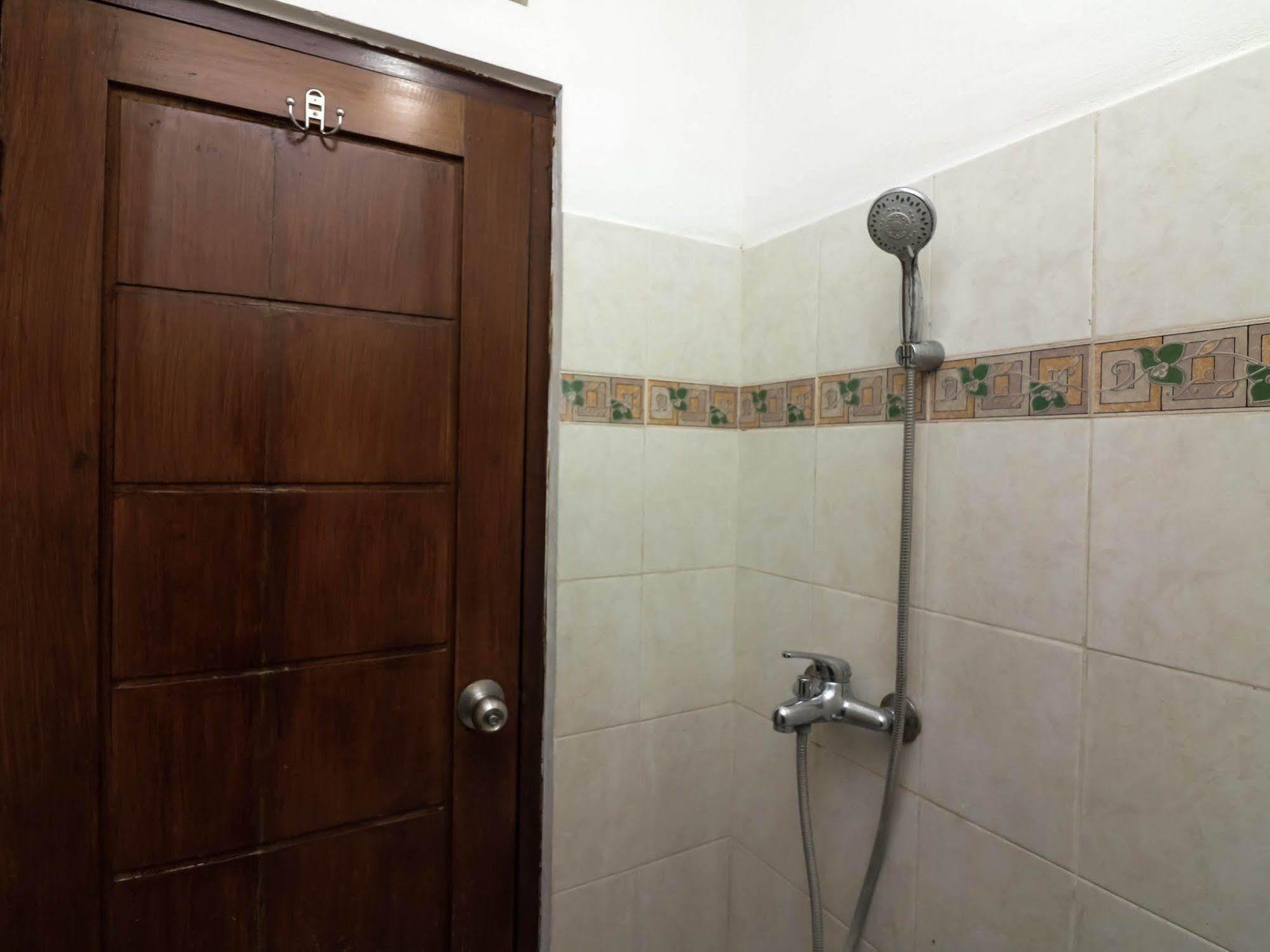 Super Oyo 91495 Hotel Indah Residence Denpasar Eksteriør bilde