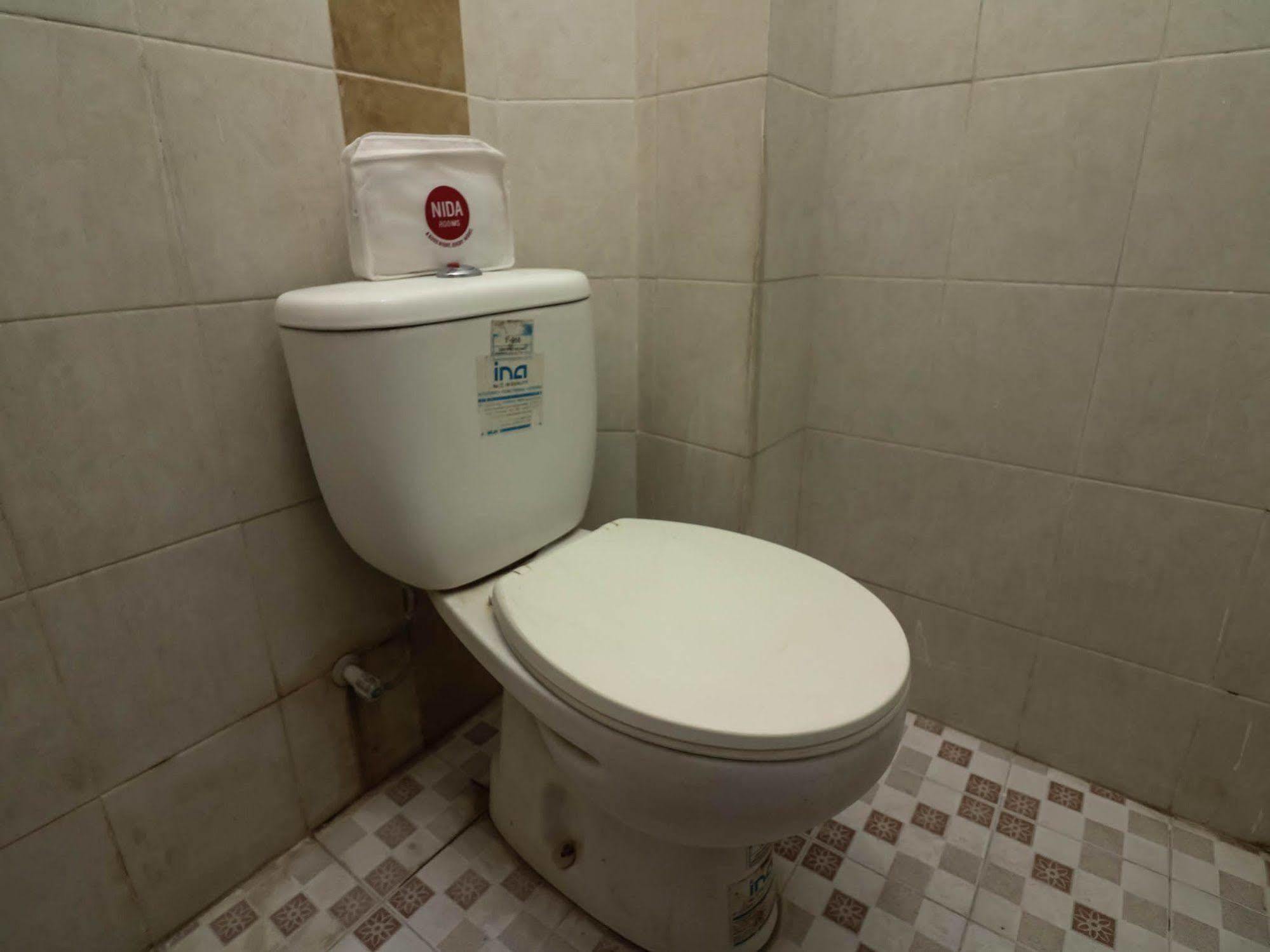 Super Oyo 91495 Hotel Indah Residence Denpasar Eksteriør bilde