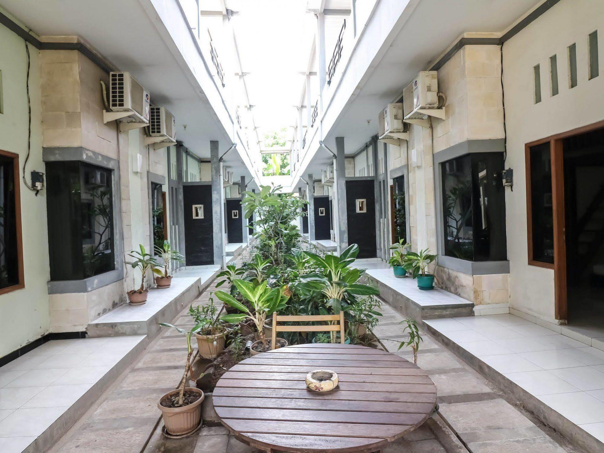 Super Oyo 91495 Hotel Indah Residence Denpasar Eksteriør bilde
