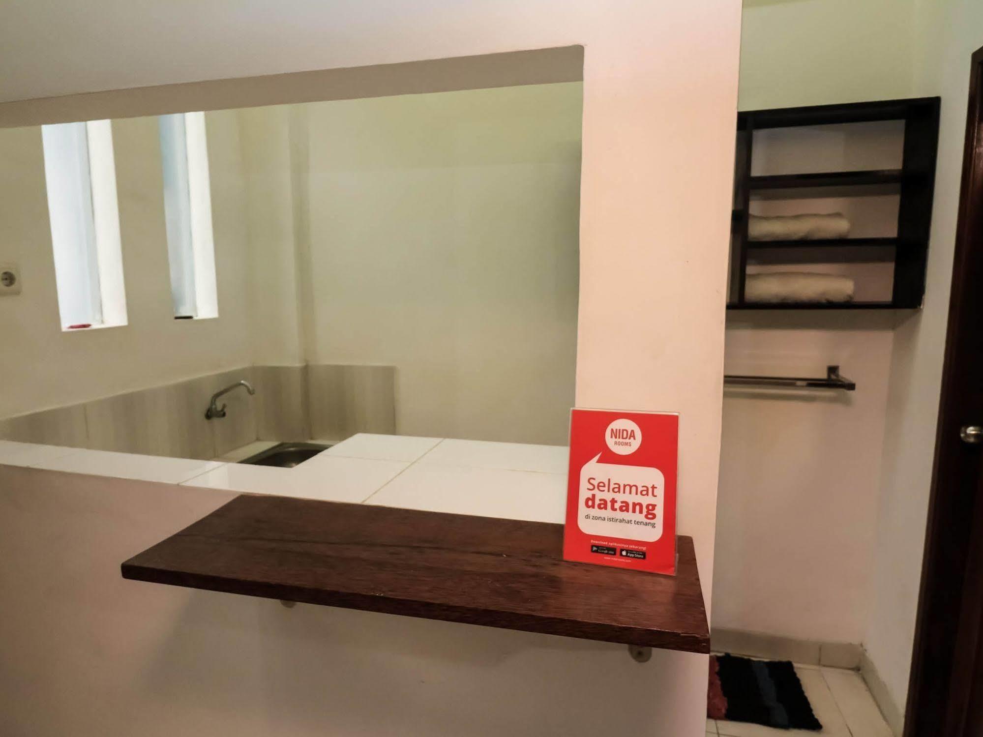 Super Oyo 91495 Hotel Indah Residence Denpasar Eksteriør bilde